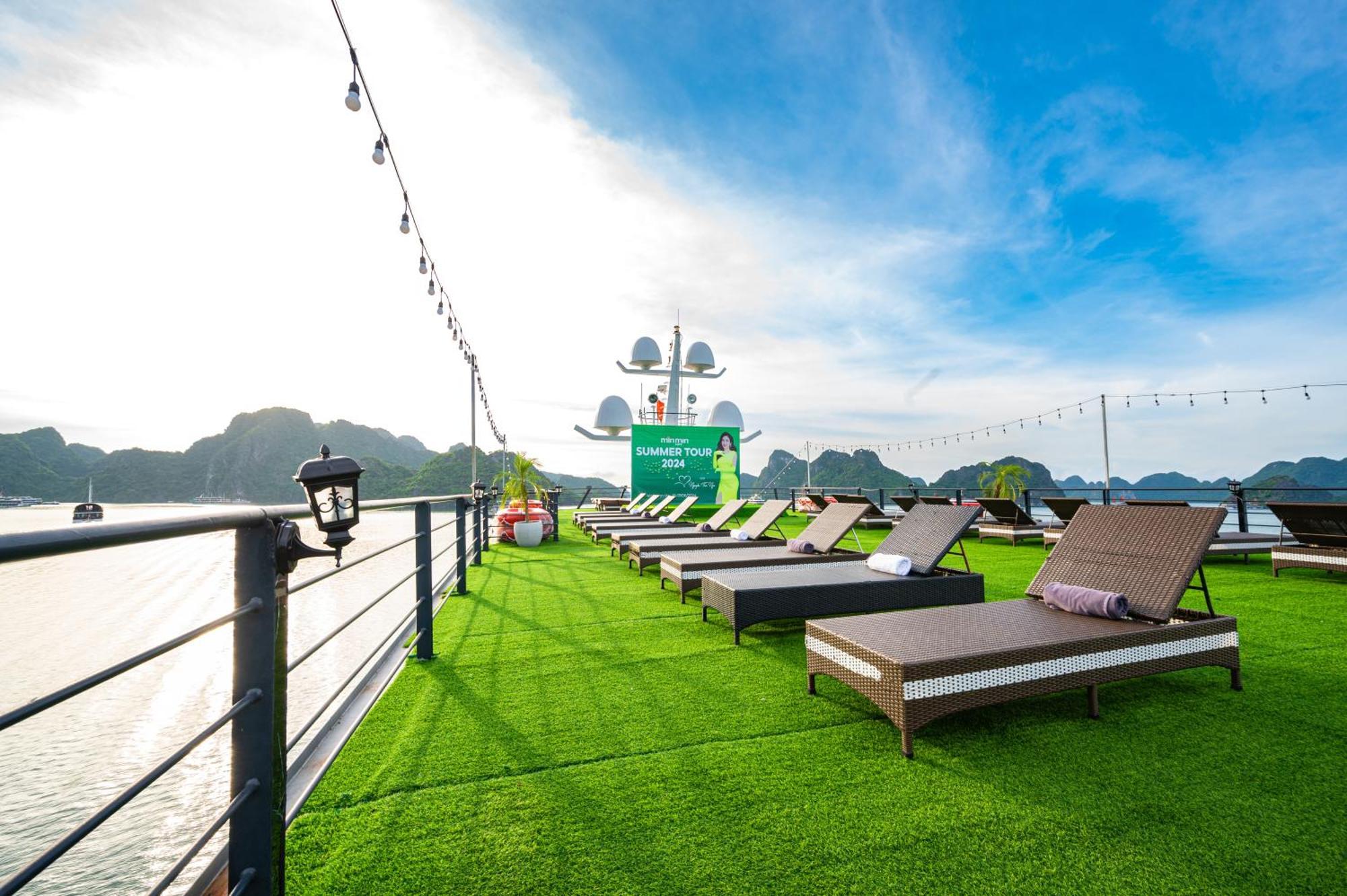 Velar Of The Sea Hotell Ha Long Exteriör bild
